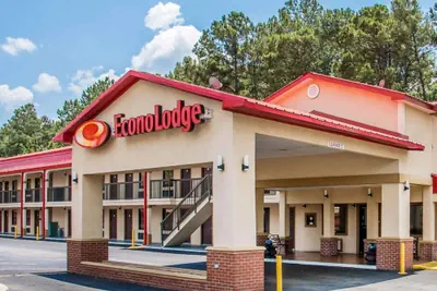 Photo 2 - Econo Lodge Richmond Hill