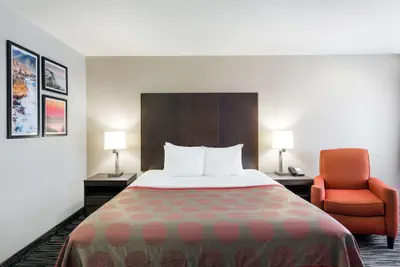 Photo 5 - Ramada by Wyndham Monterey