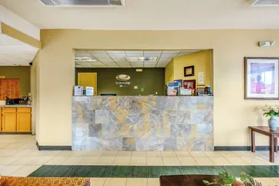 Photo 2 - Econo Lodge Athens I-65