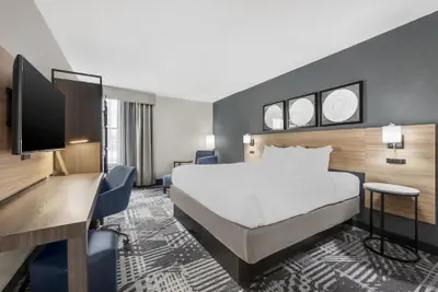 Photo 2 - Best Western Plus Indianapolis NW Hotel