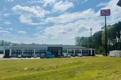 Photo 2 - Econo Lodge Union City - Atlanta South