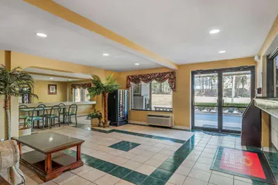 Photo 5 - Econo Lodge Union City - Atlanta South