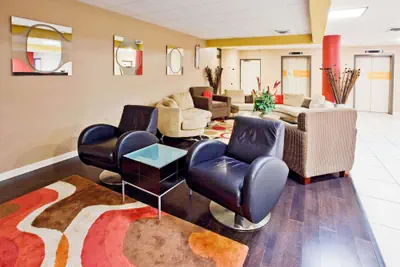 Photo 5 - La Quinta Inn & Suites by Wyndham Memphis Airport Graceland