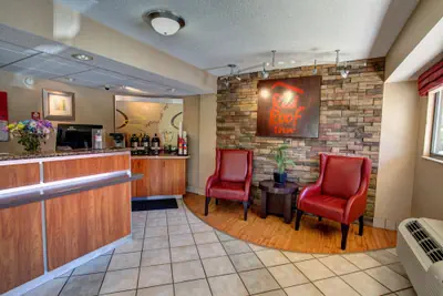 Photo 5 - Red Roof Inn Pensacola – I-10 at Davis Highway