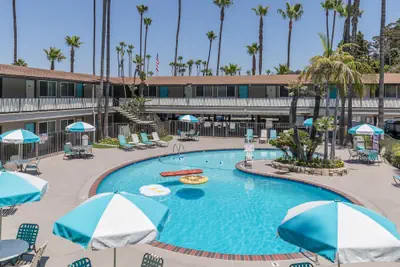 Photo 2 - Kings Inn San Diego
