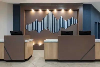 Photo 5 - The Center Hotel Grand Rapids Airport