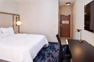 Photo 5 - Fairfield Inn & Suites by Marriott Arlington Six Flags