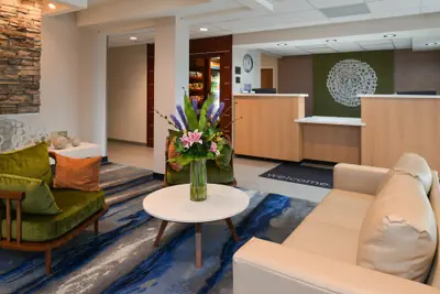 Photo 4 - Fairfield Inn & Suites by Marriott Arlington Six Flags