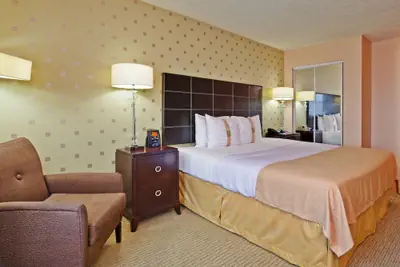 Photo 5 - Holiday Inn Bloomington-University Area by IHG