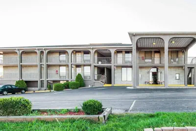 Photo 2 - Quality Inn Maysville