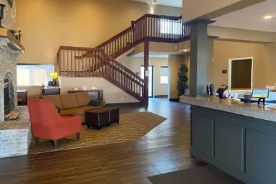 Photo 5 - Comfort Suites Peoria I-74