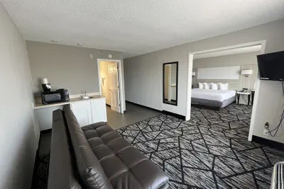 Photo 5 - Baymont by Wyndham Peoria