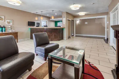 Photo 3 - Quality Inn and Suites Springfield Southwest near I-72