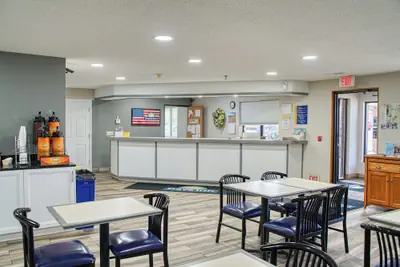 Photo 2 - Days Inn by Wyndham Sturgis