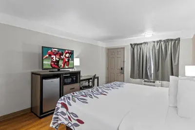 Photo 5 - Red Roof Inn Ardmore