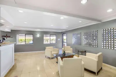 Photo 4 - Best Western Inn