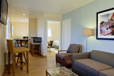 Photo 5 - PB Surf Beachside Inn