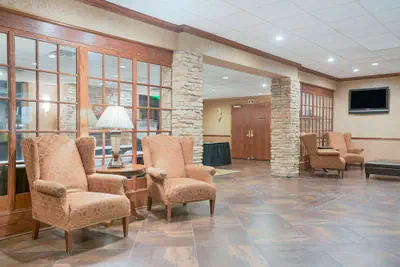 Photo 4 - Ramada Hotel & Conference Center by Wyndham Plymouth