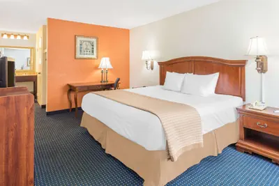 Photo 5 - Baymont by Wyndham Rocky Mount I-95