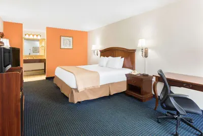 Photo 4 - Baymont by Wyndham Rocky Mount I-95