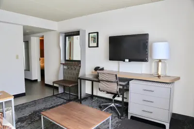 Photo 5 - Holiday Inn Salem - I-93 at Exit 2 by IHG