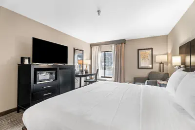 Photo 2 - Best Western Courtview Hotel