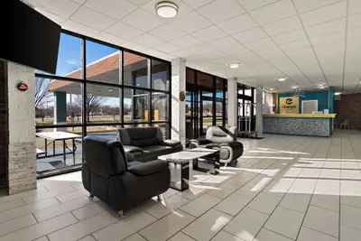 Photo 5 - Clarion Pointe Bloomington – Normal near I-55 and University