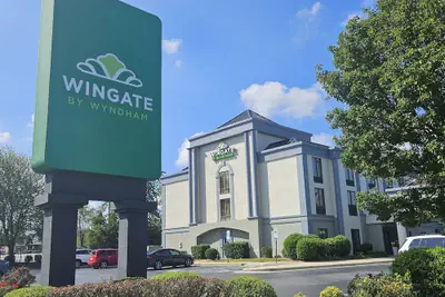 Photo 2 - Wingate by Wyndham Greensboro/Coliseum