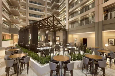 Photo 4 - Embassy Suites by Hilton Chicago Lombard Oak Brook