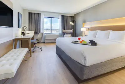 Photo 5 - Radisson Hotel Phoenix Airport