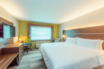 Photo 5 - Holiday Inn Express & Suites Bradenton West by IHG