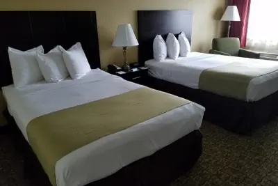 Photo 5 - Best Western Crossroads Inn