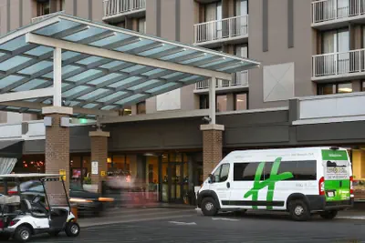 Photo 2 - Holiday Inn Nashville - Vanderbilt (Dwtn) by IHG