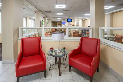 Photo 4 - Clarion Hotel Detroit Metro Airport