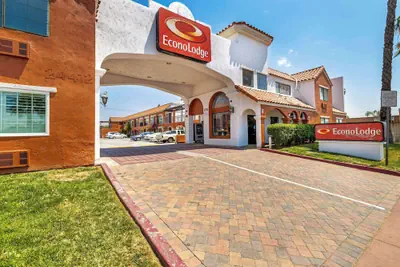Photo 2 - Econo Lodge Moreno Valley