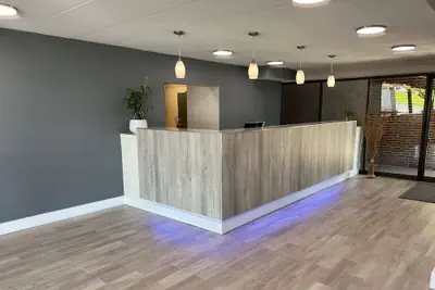Photo 4 - Days Inn by Wyndham Cincinnati East