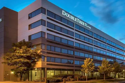 Photo 2 - DoubleTree by Hilton Chicago Schaumburg