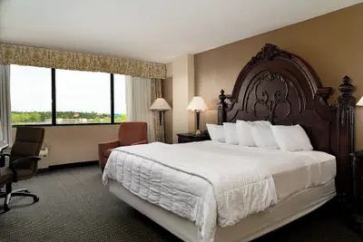 Photo 4 - MCM Eleganté Hotel & Conference Center Beaumont