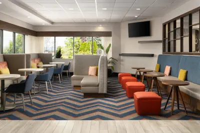 Photo 4 - Hampton Inn Chambersburg