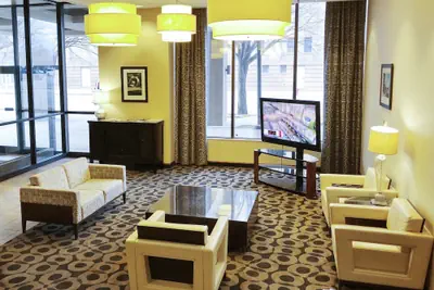 Photo 2 - Radisson Hotel Bismarck