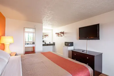 Photo 5 - Budget Inn Norfolk Va