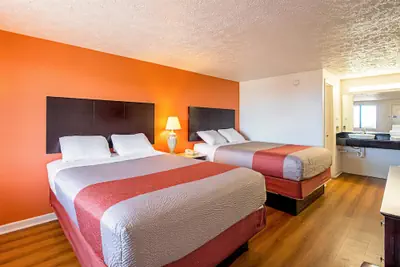 Photo 4 - Budget Inn Norfolk Va