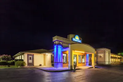 Photo 2 - Days Inn by Wyndham El Reno