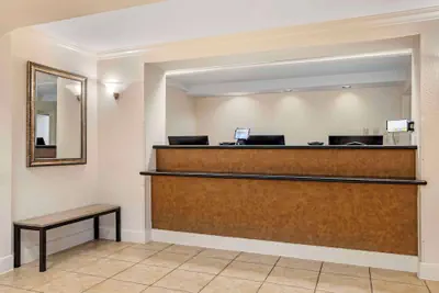 Photo 5 - Quality Inn & Suites NRG Park - Medical Center