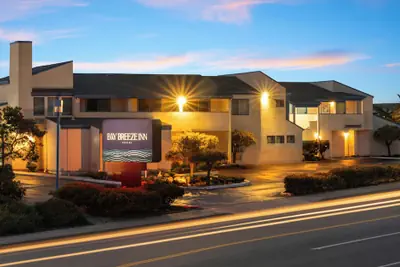 Photo 2 - Bay Breeze Inn