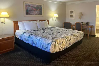 Photo 5 - Motel 6 Phoenix, AZ - Midtown