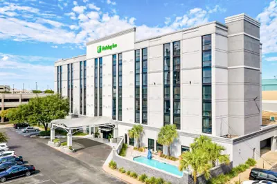 Photo 2 - Holiday Inn Alexandria - Downtown by IHG