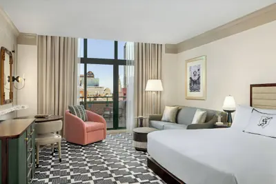 Photo 2 - Omni Severin Hotel