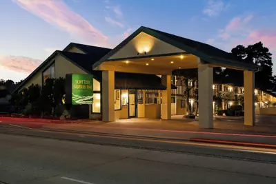 Photo 2 - Scottish Fairway Inn
