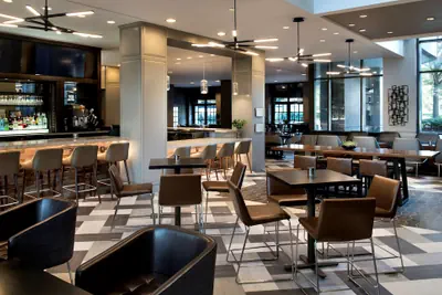 Photo 4 - Embassy Suites by Hilton Bethesda Washington DC
